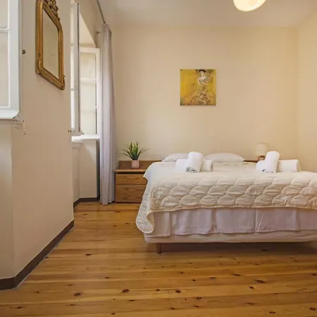 Apartment Downtown At Filellinon Corfu (city)